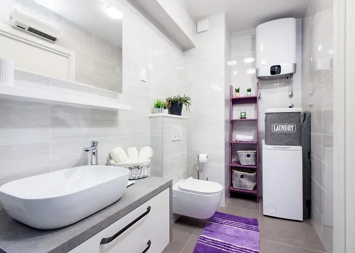 Utopia Apartment Split